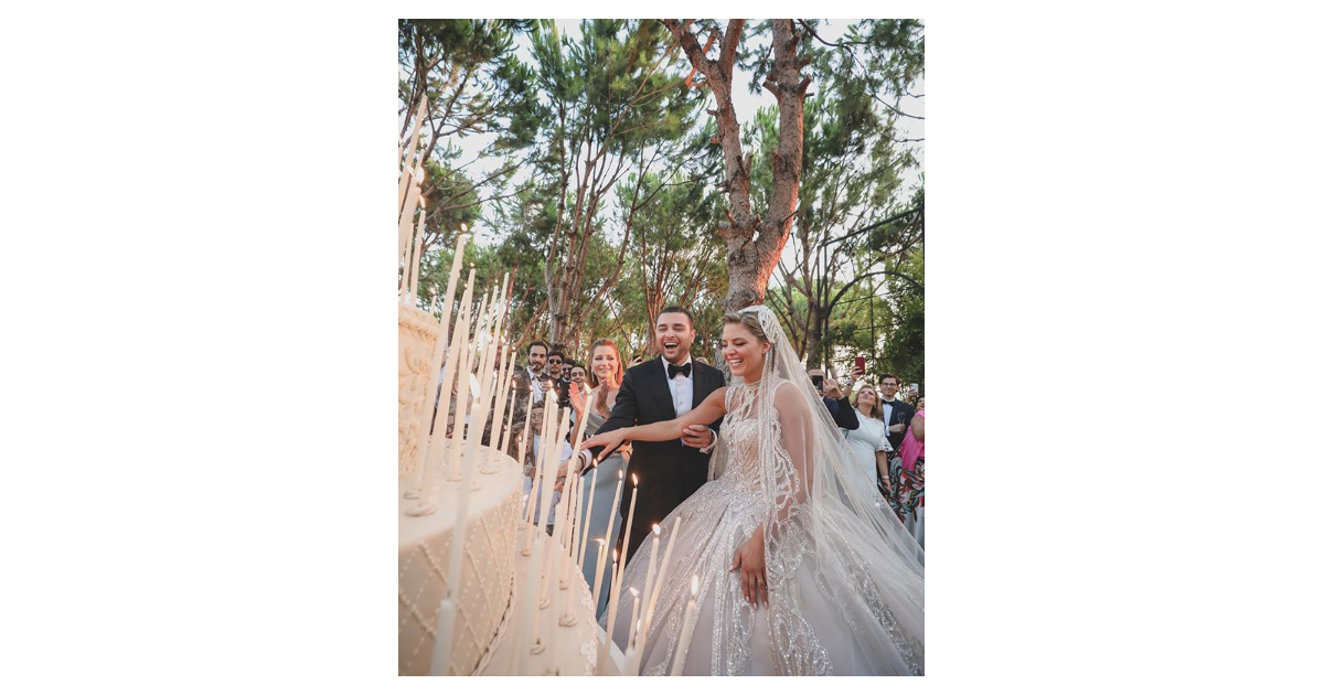 Elie Saab : 500 000 sequins pour l'incroyable robe de mariée de sa