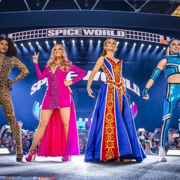 Geri Halliwell, Melanie Brown (Mel B), Melanie Chisholm (Mel C) et Emma Bunton - Les Spice Girls en concert au Stade de Wembley dans le cadre de leur tournée "Spice World UK Tour". Londres, le 20 juin 2019.