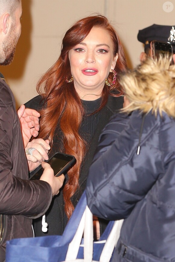 Lindsay Lohan salue ses fans dans les rues de New York, le 04 janvier 2019.