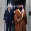 Le prince d'Arabie Saoudite Mohammed ben Salman (Salmane) Al Saoud reçu par Theresa May au 10 Downing Street à Londres, le 7 mars 2018.