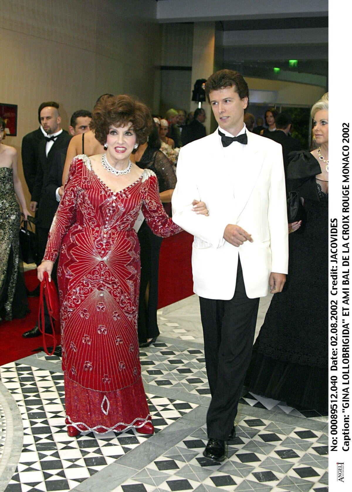 Photo : Gina Lollobrigida, accompagnée de son amant Javier Rigau Rafols ...