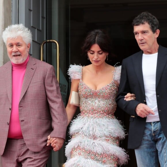 Pedro Almodovar, Penélope Cruz et Antonio Banderas à la projection du film "Pain And Glory", en ouverture des séances de cinéma en plein air avec Film4 Summer Screen à la Somerset House. Londres, le 8 août 2019.