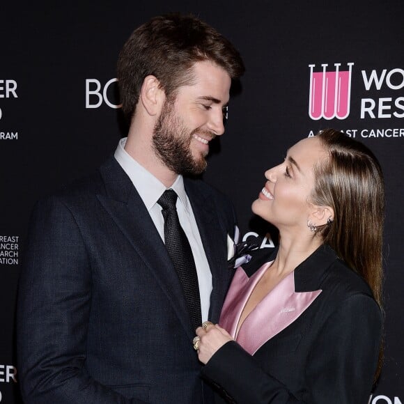 Miley Cyrus et son mari Liam Hemsworth à la soirée caritative The Women's Cancer Research Fund's An Unforgettable Evening à Beverly Hills, le 28 février 2019