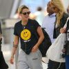 Kristen Stewart et sa compagne Stella Maxwell arrivent à l'aéroport JFK (international John F. Kennedy) à New York City, New York, Etats-Unis, le 8 juillet 2019.