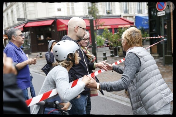 Exclusif - Isabelle Balkany (adjointe au maire de Levallois-Perret) sur les lieux de l'incendie qui s'est déclaré dans la nuit du 16 au 17 août 2019, dans le marché couvert "Henri Barbusse". L'origine du feu qui a ravagé le marché et endommagé le Palais des Sports, n'est pas encore connue et les pompiers sont toujours à pieds d'oeuvre au petit matin pour éteindre et sécuriser le site. Une centaine de personnes résidant dans un logement social à proximité ont dû être évacuées dans la nuit et installées provisoirement dans un gymnase. Levallois-Perret, le 17 août 2019. © Alain Guizard/Bestimage