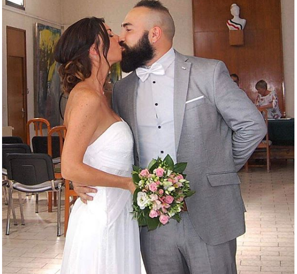 Anaïs Sanson et Carlos lors de leur mariage civil, le 15 juillet 2019