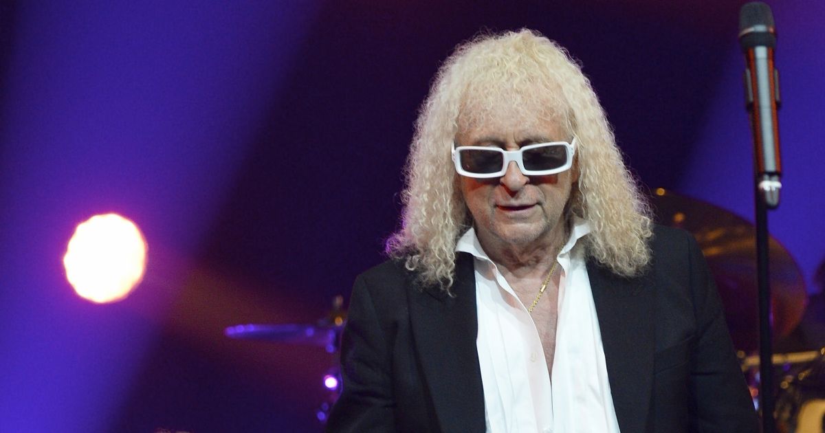 Michel Polnareff Et Son Fils Louka Jour Concert De Michel Polnareff L Accorhotels Arena