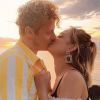 Norman Thavaud et Martha Gambet s'embrassent lors de leurs vacances à Biarritz. Instagram, le 9 août 2019.