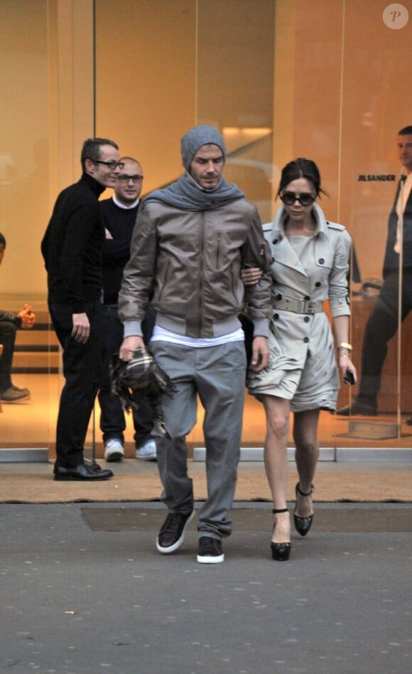 David et Victoria Beckham lookés mais discrets pour une séance shopping