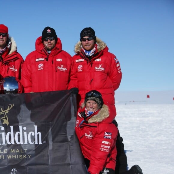 Le prince Harry - Arrivee du prince Harry au pole sud lors de la marche "Walking With The Wounded Challenge" le 13 décembre 2013. Le prince Harry a passe plus de trois semaines de marche 300 km (186 miles) au pole Sud.