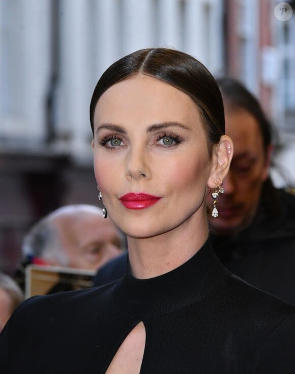 Charlize Theron à la Première de "Long Shot" au cinéma Curzon dans le quartier de Mayfair à Londres, le 25 avril 2019.