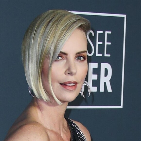 Charlize Theron - Photocall de la 24e soirée des "Annual Critics's Choice Awards" à Santa Monica. Le 13 janvier 2019.