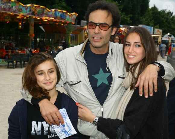 Anthony Delon avec ses filles Liv et Lou - Inauguration de la fête foraine des Tuileries a Paris Le 28 Juin 2013.