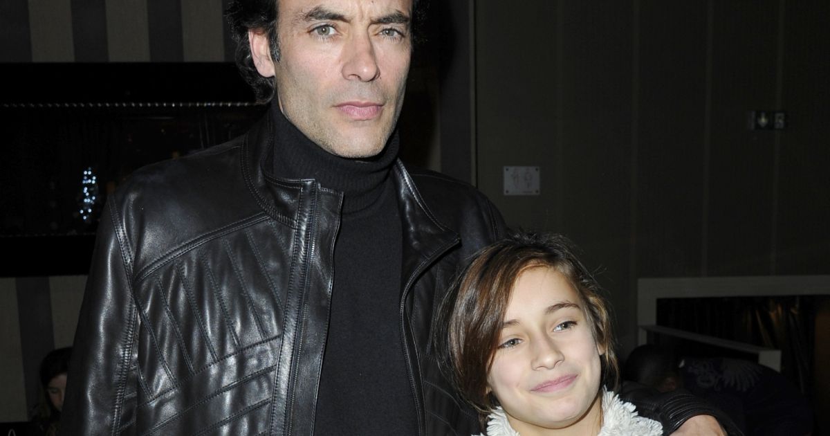 Anthony Delon Et Sa Fille Liv Delon No L Des P Tits Cracks Au Club De L Arc A Paris Le