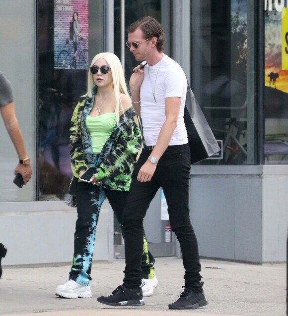 Exclusif - Ava Max et le producteur Cirkut de sortie à New York, le 24 août 2019.