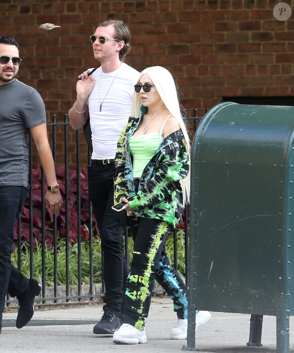 Exclusif - Ava Max et le producteur Cirkut de sortie à New York, le 24 août 2019.