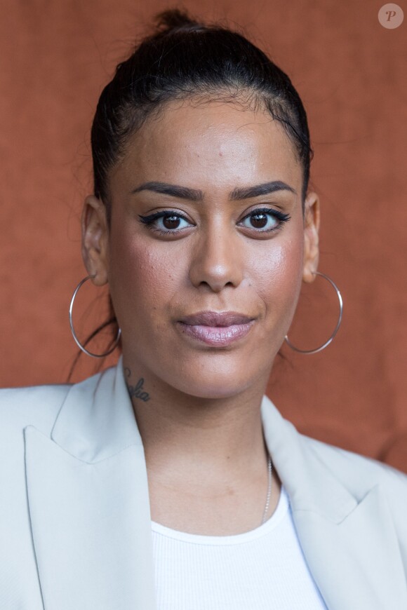 Amel Bent - Célébrités dans le village des internationaux de France de tennis de Roland Garros à Paris, France, le 6 juin 2019. © Jacovides-Moreau/Bestimage