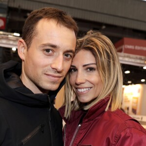 Hugo Clément et sa compagne Alexandra Rosenfeld (Miss France 2006) - Salon du livre de Paris le 16 mars 2019.