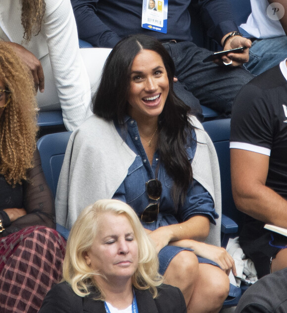 Meghan Markle, duchesse de Sussex, au côté de Anna Wintour, Venus Williams, Patrick Mouratoglou et Alexis Ohanian (le mari de S. Williams) dans les tribunes de la finale femme du tournoi de l'US Open 2019 opposant Serena Williams à Bianca Andreescu (3-6 / 5-7) au Billie Jean King National Tennis Center à New York, le 7 septembre 2019.