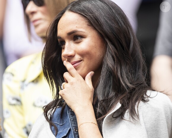 Meghan Markle, duchesse de Sussex, au côté de Anna Wintour, Venus Williams, Patrick Mouratoglou et Alexis Ohanian (le mari de S. Williams) dans les tribunes de la finale femme du tournoi de l'US Open 2019 opposant Serena Williams à Bianca Andreescu (3-6 / 5-7) au Billie Jean King National Tennis Center à New York, le 7 septembre 2019.