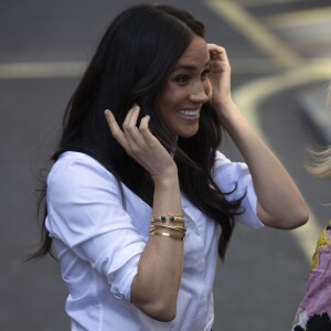 Meghan Markle, duchesse de Sussex arrive au magasin John Lewis sur Oxford Street pour le lancement de sa collection capsule Smart Works à Londres, le 12 septembre 2019.