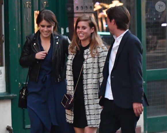 Exclusif - La princesse Eugenie d'York avec sa soeur la princesse Beatrice et son compagnon Edoardo Mapelli dans le quartier de Notting Hill à Londres le 31 mai 2019