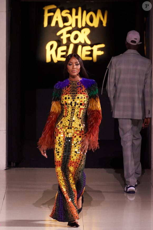 Naomi Campbell - Défilé de mode caritatif "Fashion For Relief" au British Museum à Londres. Le 14 septembre 2019