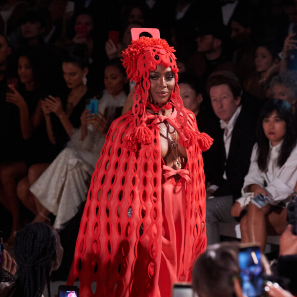 Naomi Campbell - Défilé de mode caritatif "Fashion For Relief" au British Museum à Londres. Le 14 septembre 2019