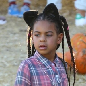 Exclusif - Blue Ivy (fille de Beyonce et Jay-Z) fait du poney dans un centre équestre à Los Angeles le 19 octobre 2018.