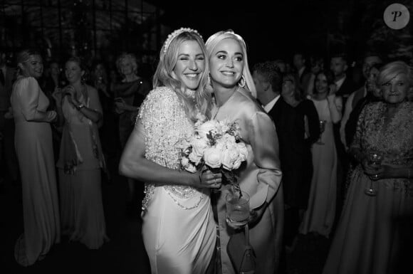 Katy Perry dévoile une photo du mariage d'Ellie Goulding- 17 septembre 2019.