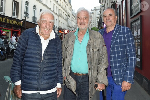 Charles Gérard, Jean-Paul Belmondo et Antoine Duléry lors de la générale de la pièce de théâtre "La Tête Dans Les Etoiles" au Théâtre de la Gaîté-Montparnasse à Paris, France, le 24 mai 2018. © Coadic Guirec/Bestimage