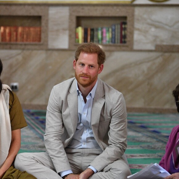 Meghan Markle, duchesse de Sussex, et le prince Harry ont visité la mosquée Auwal, la plus ancienne d'Afrique du Sud, dans le quartier de Bo-Kaap au Cap, le 24 septembre 2019 dans le cadre de leur visite officielle et de l'Heritage Day, un jour férié dans le pays.