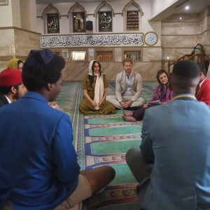 Meghan Markle, duchesse de Sussex, et le prince Harry ont visité la mosquée Auwal, la plus ancienne d'Afrique du Sud, dans le quartier de Bo-Kaap au Cap, le 24 septembre 2019 dans le cadre de leur visite officielle et de l'Heritage Day, un jour férié dans le pays.