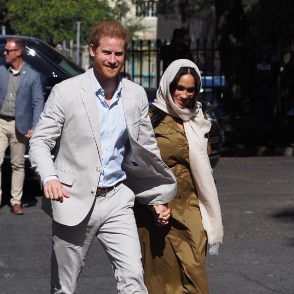 Meghan Markle, duchesse de Sussex, et le prince Harry ont visité la mosquée Auwal, la plus ancienne d'Afrique du Sud, dans le quartier de Bo-Kaap au Cap, le 24 septembre 2019 dans le cadre de leur visite officielle et de l'Heritage Day, un jour férié dans le pays.