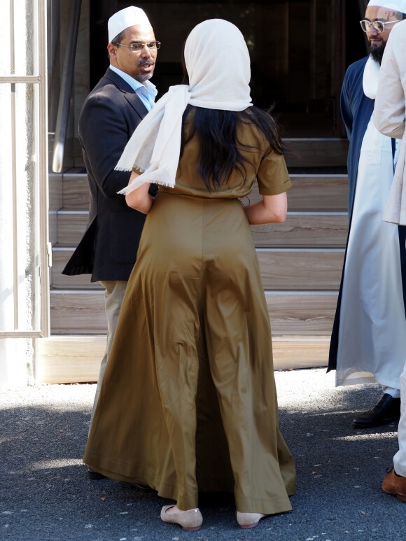 Meghan Markle, duchesse de Sussex, et le prince Harry ont visité la mosquée Auwal, la plus ancienne d'Afrique du Sud, dans le quartier de Bo-Kaap au Cap, le 24 septembre 2019 dans le cadre de leur visite officielle et de l'Heritage Day, un jour férié dans le pays.
