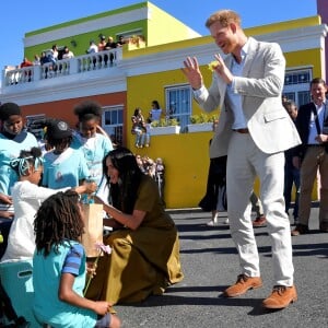 Meghan Markle, duchesse de Sussex, et le prince Harry en visite dans le quartier de Bo-Kaap au Cap, le 24 septembre 2019 dans le cadre de leur visite officielle et de l'Heritage Day, un jour férié dans le pays.