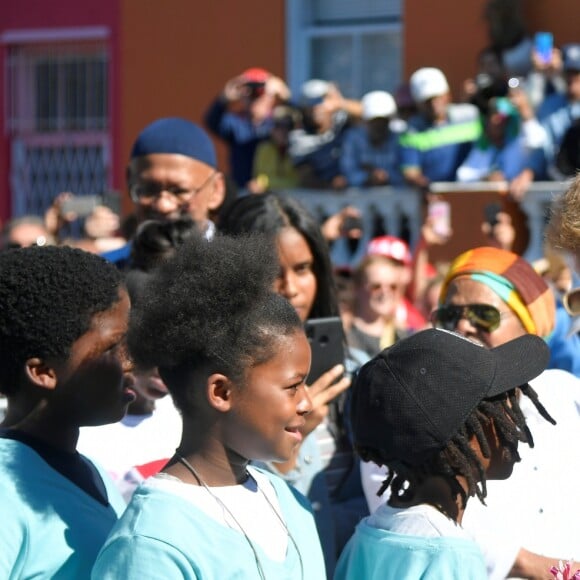 Meghan Markle, duchesse de Sussex, et le prince Harry en visite dans le quartier de Bo-Kaap au Cap, le 24 septembre 2019 dans le cadre de leur visite officielle et de l'Heritage Day, un jour férié dans le pays.