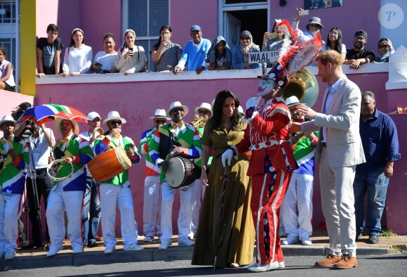 Meghan Markle, duchesse de Sussex, et le prince Harry en visite dans le quartier de Bo-Kaap au Cap, le 24 septembre 2019 dans le cadre de leur visite officielle et de l'Heritage Day, un jour férié dans le pays.