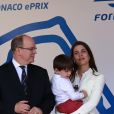 Le prince Albert II de Monaco, Charlotte Casiraghi et son fils Raphaël - Grand Prix de Formule E à Monaco le 13 mai 2017. © Claudia Albuquerque/ Bestimage