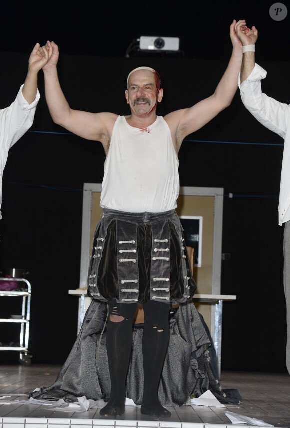 Exclusif - Philippe Torreton - Première de la pièce "Cyrano de Bergerac" au théâtre de la Porte-Saint-Martin à Paris le 2 février 2016. © Coadic Guirec/Bestimage