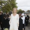 Amber Valletta arrive à l'Hôtel National des Invalides pour assister au défilé Valentino "collection Prêt-à-Porter Printemps/été 2020" lors de la Fashion Week de Paris (PFW), le 29 septembre 2019. © Veeren Ramsamy - Christophe Clovis / Bestimage