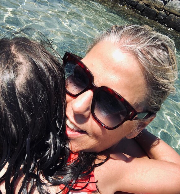 Laurence Boccolini en vacances avec sa fille Willow aux Iles Feroés, le 28 juillet 2019