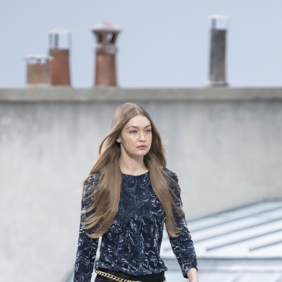 Gigi Hadid - Défilé de mode Chanel, collection PAP printemps-été 2020 au Grand Palais à Paris. Le 1er octobre 2019.