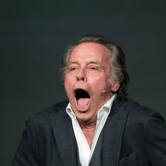 Michel Leeb lors du gala de la Chaine de l'espoir au théâtre de la Tour Eiffel à Paris, France, le 26 mars 2018. Les recettes collectées (les bénéfices de la soirée) seront reversées à l'association La Chaîne de l'Espoir pour redonner vie et sourire à des enfants malades du bout du monde. © Cyril Moreau/Bestimage