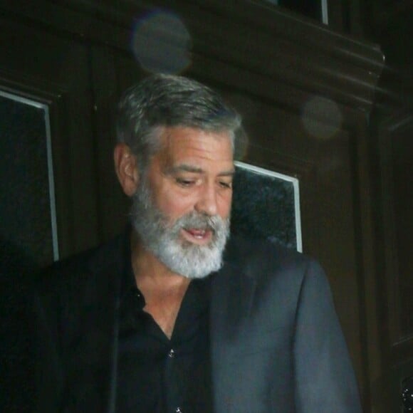 George Clooney et sa femme Amal Alamuddin Clooney à la sortie de la soirée caritative International Law benefit à The Frick Collection à New York, le 1er octobre 2019