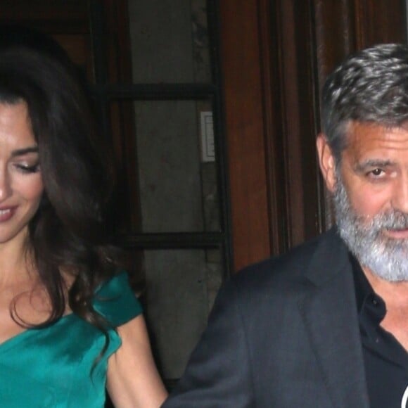 George Clooney et sa femme Amal Alamuddin Clooney à la sortie de la soirée caritative International Law benefit à The Frick Collection à New York, le 1er octobre 2019