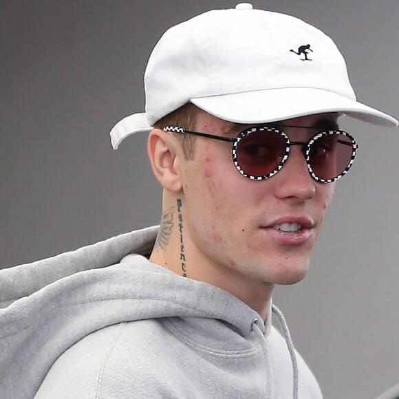 Justin Bieber et Hailey Baldwin Bieber se rendent en Caroline du Sud pour célébrer leur mariage le 28 septembre 2019. Justin sortait tout juste d'une clinique de soins pour la peau.