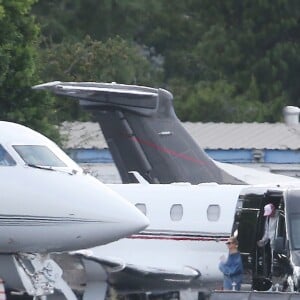 Justin Bieber et Hailey Baldwin Bieber se rendent en Caroline du Sud pour célébrer leur mariage le 28 septembre 2019. Justin sortait tout juste d'une clinique de soins pour la peau.