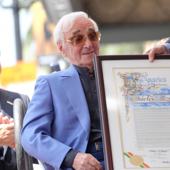 Charles Aznavour reçoit son étoile sur le Hollywood Walk of Fame à Los Angeles, le 24 août 2017. © Chris Delmas/Bestimage