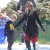 Exclusif - Josh Duhamel retrouve son ex Fergie pour passer la journée avec son fils Axl dans un parc de neige artificiel à Los Angeles. Le 23 février 2019.